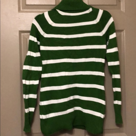 ✨ Green and White striped Tunic Sweater - Picture 3 of 3
